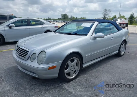 2001 Mercedes-Benz Clk-Class Base (A5) из США, поврежденный, VIN WDBLK70GX1T069063